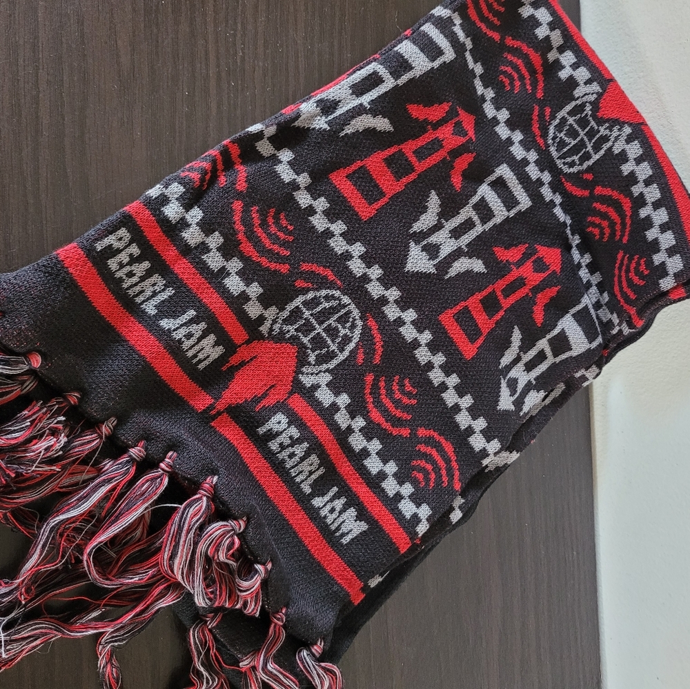 Pearl Jam scarf